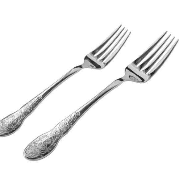The Pioneer Woman Mazie 40 piece Flatware - Free Gift with Purchase - Picture 4 of 5